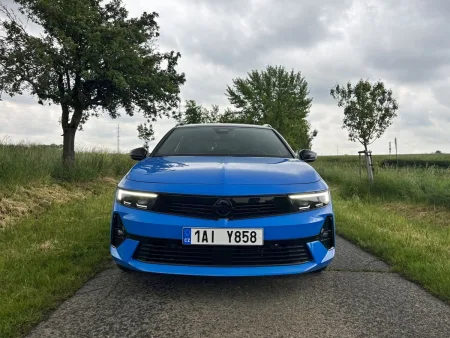 test-opel-astra-st-hybrid-1-2-turbo-edct6-2025
