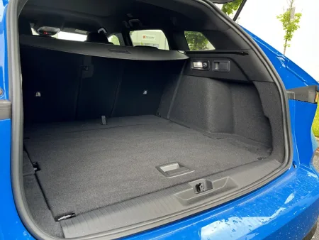 test-opel-astra-st-hybrid-1-2-turbo-edct6-2025-14