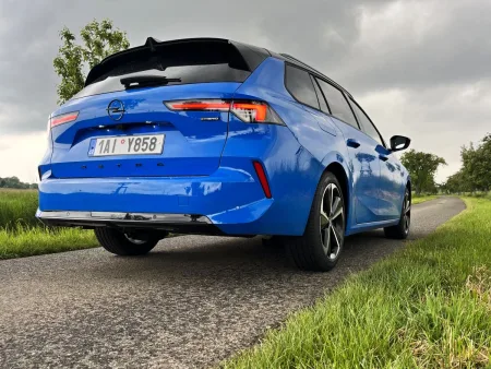 test-opel-astra-st-hybrid-1-2-turbo-edct6-2025-6