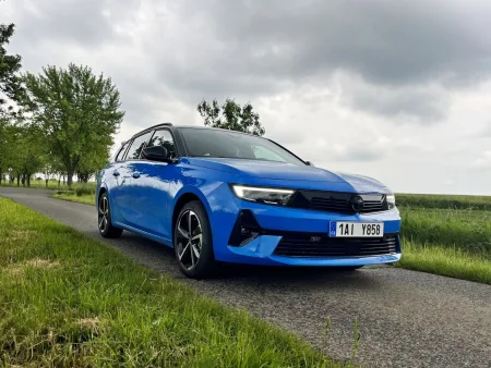 test-opel-astra-st-hybrid-1-2-turbo-edct6-2025-7