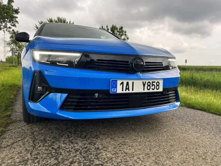 test-opel-astra-st-hybrid-1-2-turbo-edct6-2025-9