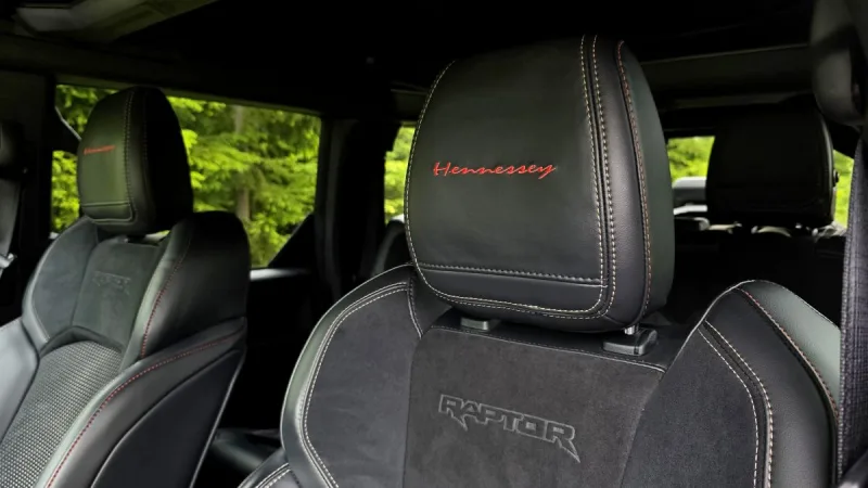hennessey-velociraptor-500-23