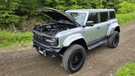 hennessey-velociraptor-500-30