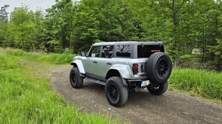 hennessey-velociraptor-500-7