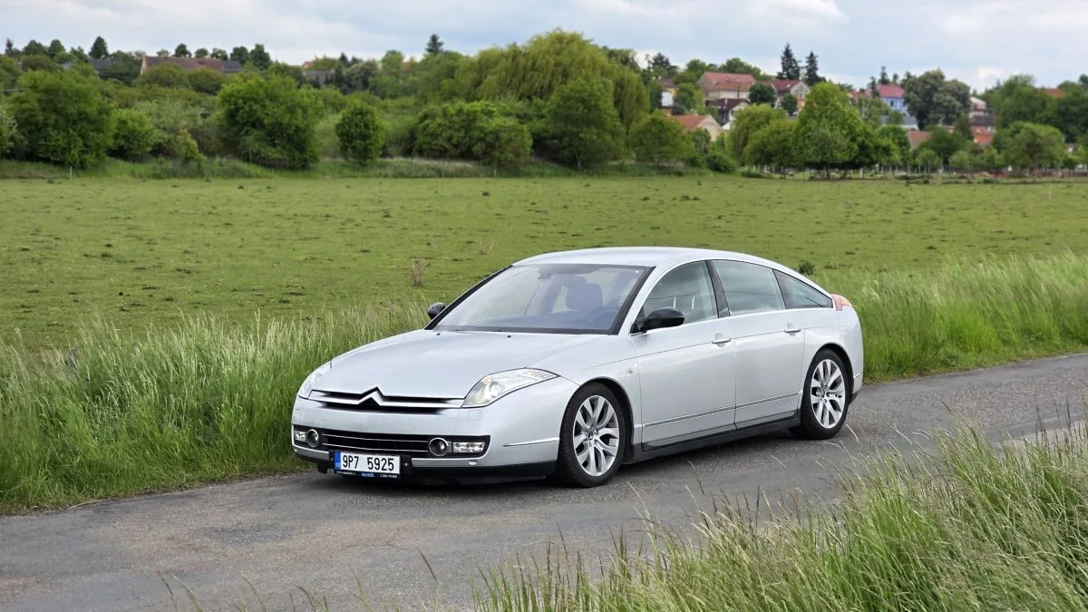 test-ojetiny-citroen-c6-27-hdi-v6-2007-15