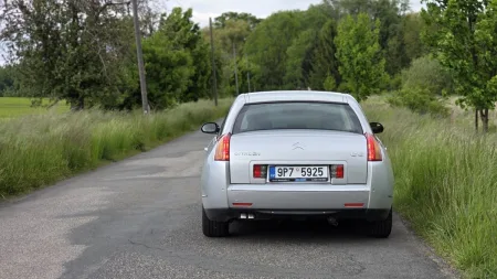 test-ojetiny-citroen-c6-27-hdi-v6-2007-18