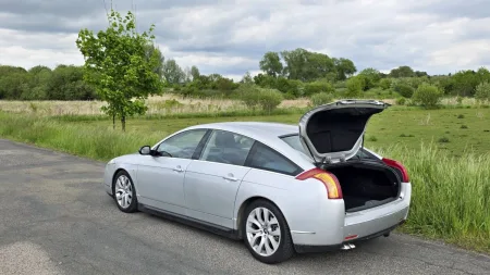 test-ojetiny-citroen-c6-27-hdi-v6-2007-36