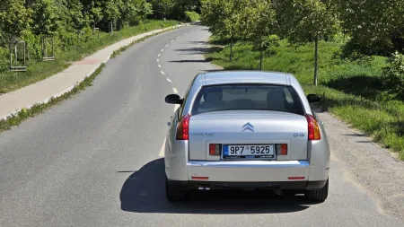 test-ojetiny-citroen-c6-27-hdi-v6-2007-5