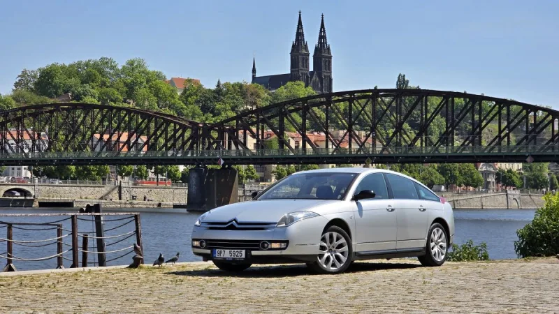 test-ojetiny-citroen-c6-27-hdi-v6-2007-38