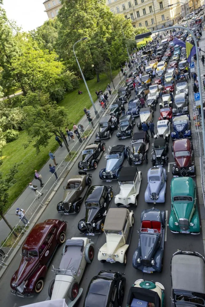 2025-1000_mil_ceskoslovenskych-1