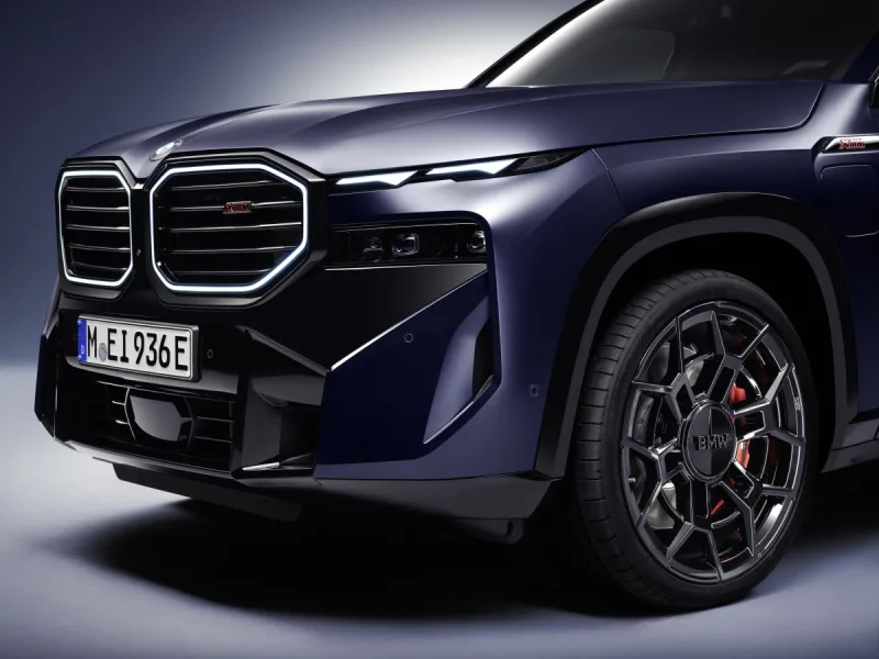 2025-bmw-xm-label-2