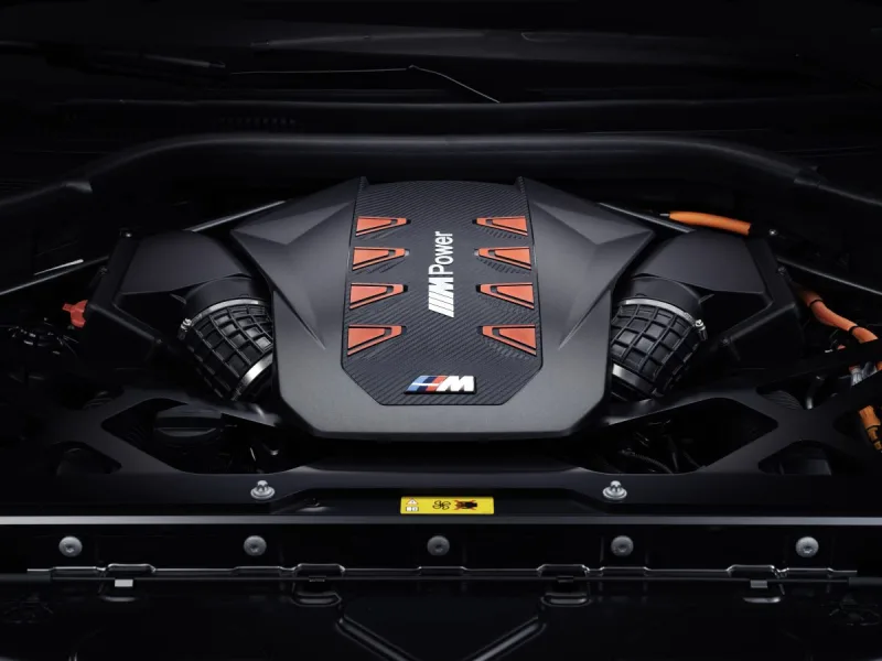 2025-bmw-xm-label-9