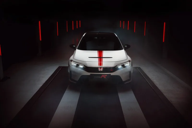 2025-honda_civic_type_r_ultimate_edition-1