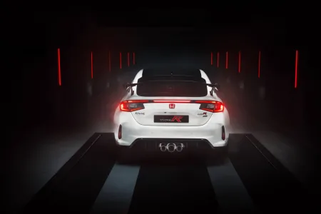 2025-honda_civic_type_r_ultimate_edition-2