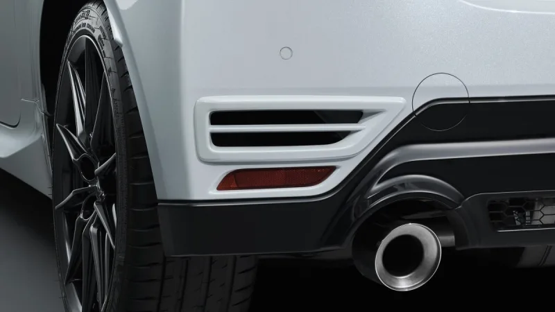2025-toyota-gr-yaris-aero-performance-7