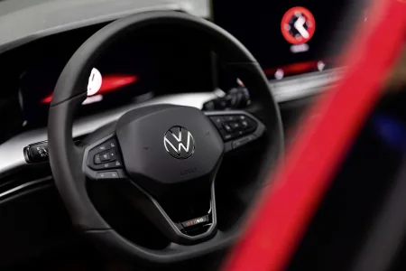 2025-volkswagen-golf-gti-edition-50-5