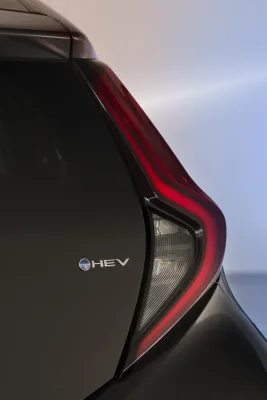 2025_toyota_aygo_x-facelift-6