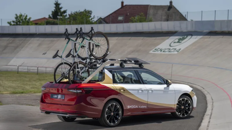 skoda_superb-skoda_lak_130-tour_de_france-azubi_car-studentske_auto