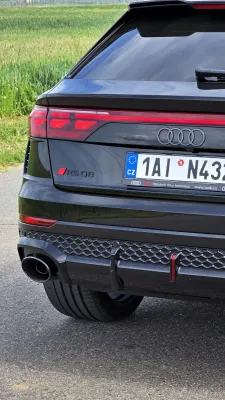 test-2025-audi-rs-q8-performance-15