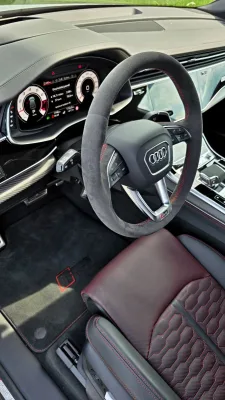 test-2025-audi-rs-q8-performance-18