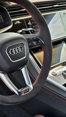 test-2025-audi-rs-q8-performance-19