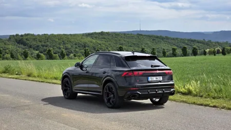 test-2025-audi-rs-q8-performance-4