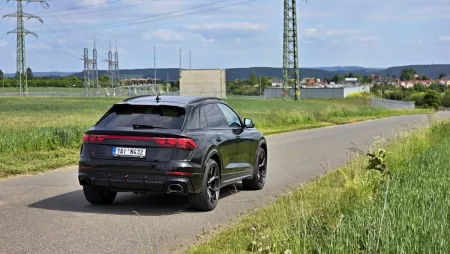 test-2025-audi-rs-q8-performance-6