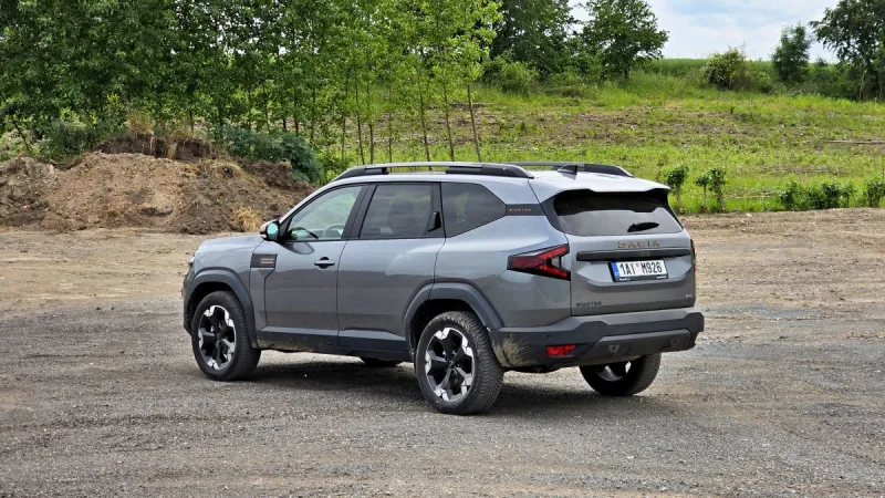 test-dacia-bigster-mild-hybrid-130-4x4-2025-17