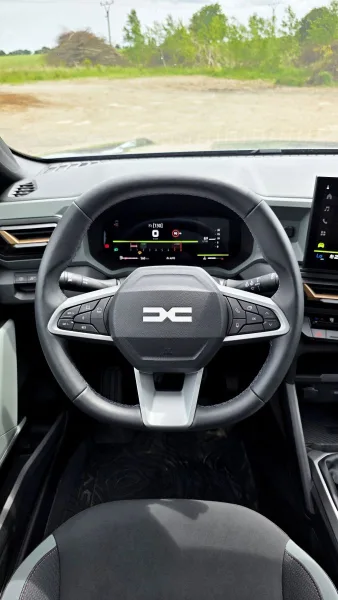 test-dacia-bigster-mild-hybrid-130-4x4-2025-31