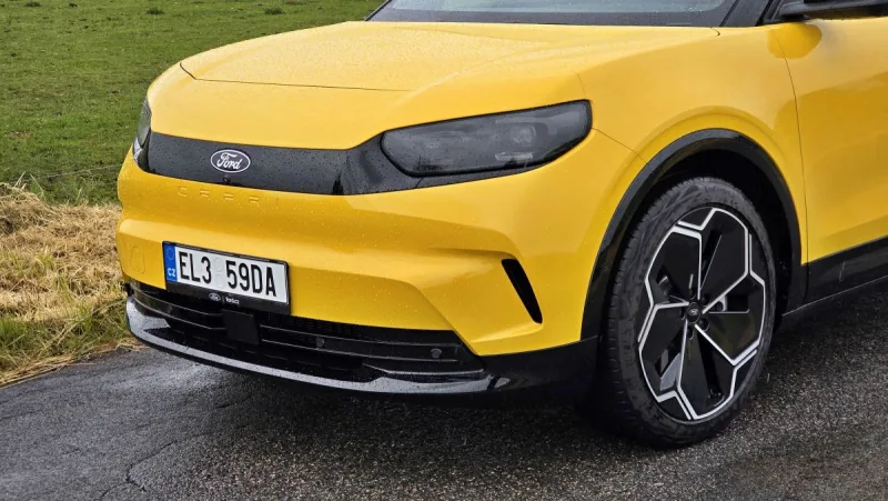 test-ford-capri-rwd-77-kwh-210-kw-elektromobil-2025-11