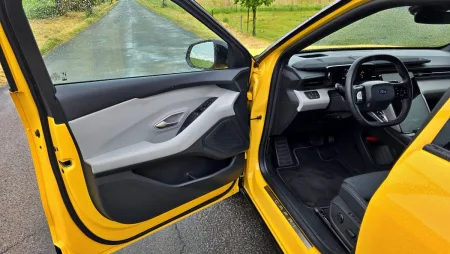 test-ford-capri-rwd-77-kwh-210-kw-elektromobil-2025-14