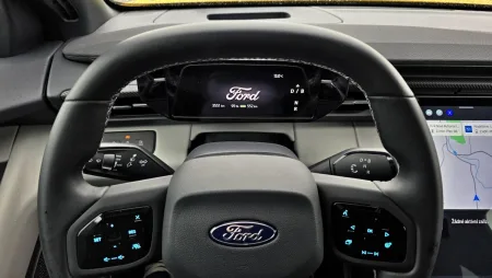 test-ford-capri-rwd-77-kwh-210-kw-elektromobil-2025-16