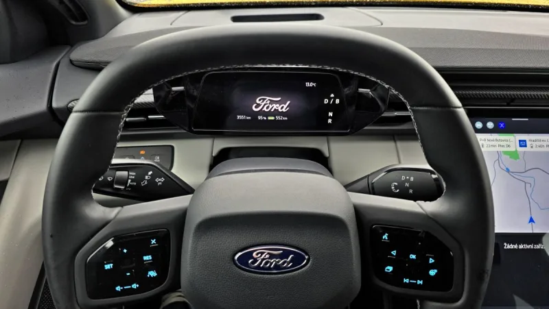 test-ford-capri-rwd-77-kwh-210-kw-elektromobil-2025-16