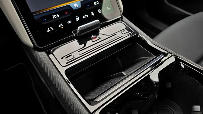 test-ford-capri-rwd-77-kwh-210-kw-elektromobil-2025-20