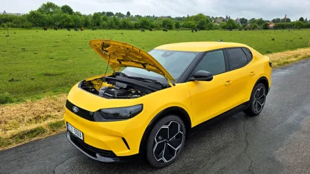 test-ford-capri-rwd-77-kwh-210-kw-elektromobil-2025-27