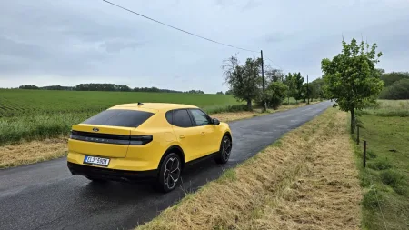 test-ford-capri-rwd-77-kwh-210-kw-elektromobil-2025-7
