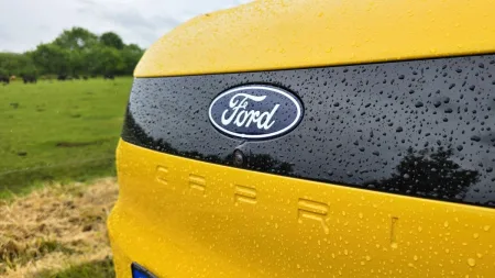 test-ford-capri-rwd-77-kwh-210-kw-elektromobil-2025-10