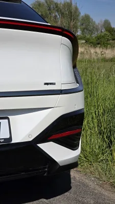 test-2025-kia-ev6-gt-line-awd-84-kwh-elektromobil-16