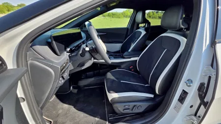 test-2025-kia-ev6-gt-line-awd-84-kwh-elektromobil-24