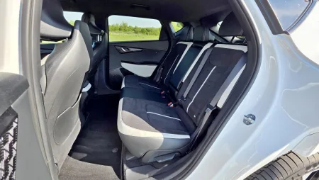 test-2025-kia-ev6-gt-line-awd-84-kwh-elektromobil-26