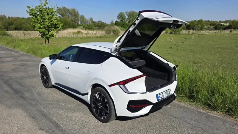 test-2025-kia-ev6-gt-line-awd-84-kwh-elektromobil-27