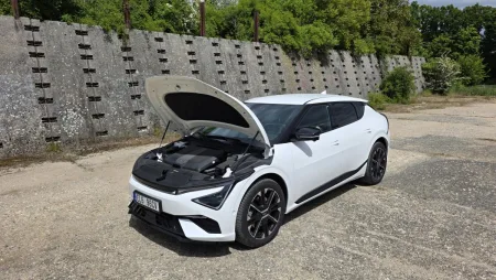 test-2025-kia-ev6-gt-line-awd-84-kwh-elektromobil-4