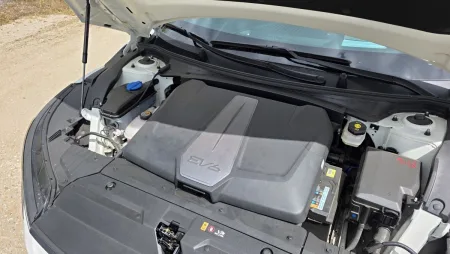 test-2025-kia-ev6-gt-line-awd-84-kwh-elektromobil-5