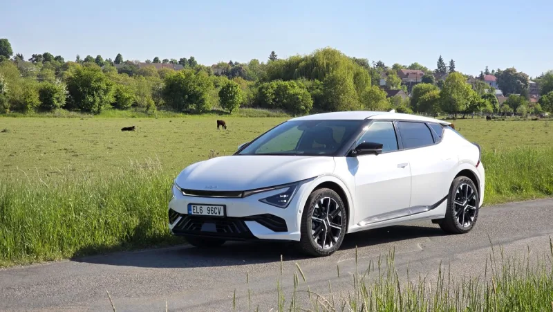 test-2025-kia-ev6-gt-line-awd-84-kwh-elektromobil-8