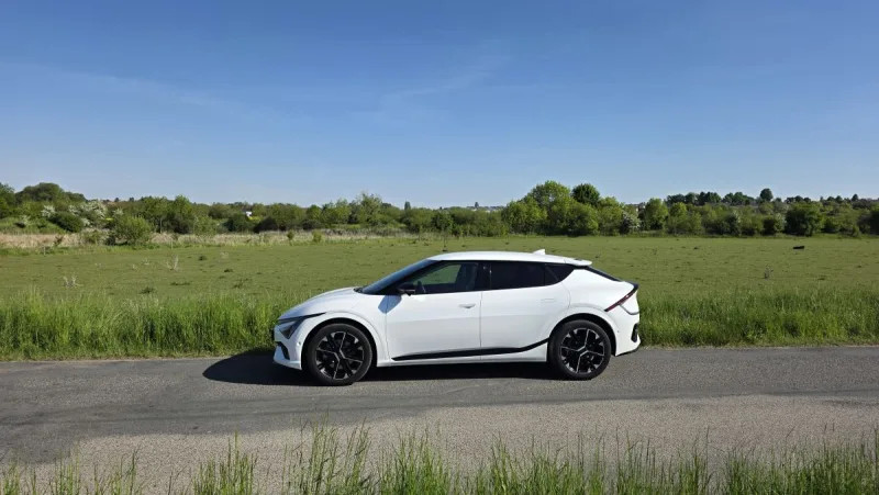 test-2025-kia-ev6-gt-line-awd-84-kwh-elektromobil-9