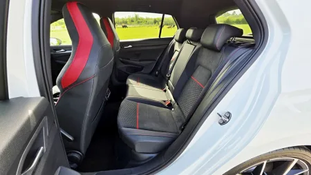 test-volkswagen-golf-gti-clubsport-2025-23