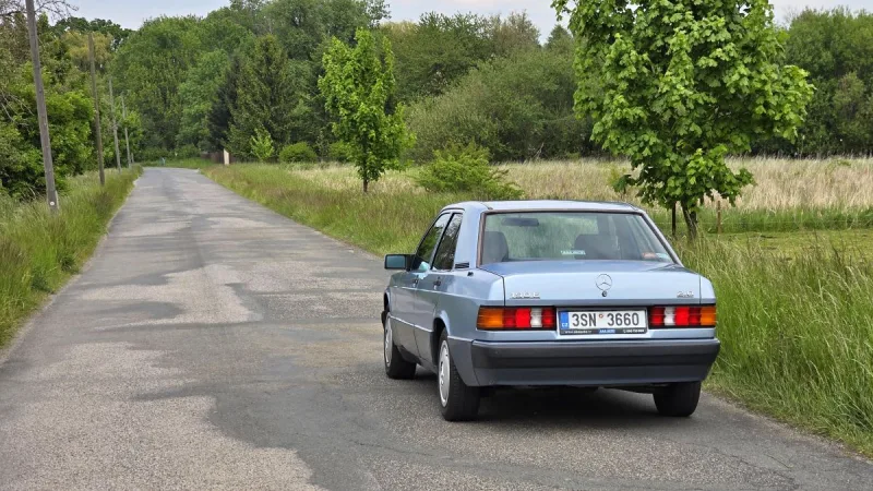 test-ojetiny-mercedes-benz-190-e-20-w201-1991-7