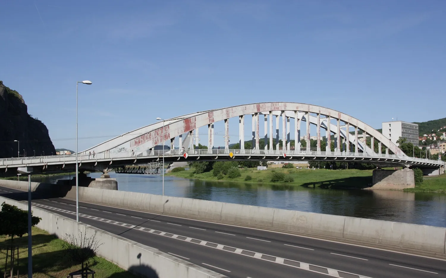 usti_nad_labem_-_most_edvarda_benese_pohled_z_leveho_brehu_obr02
