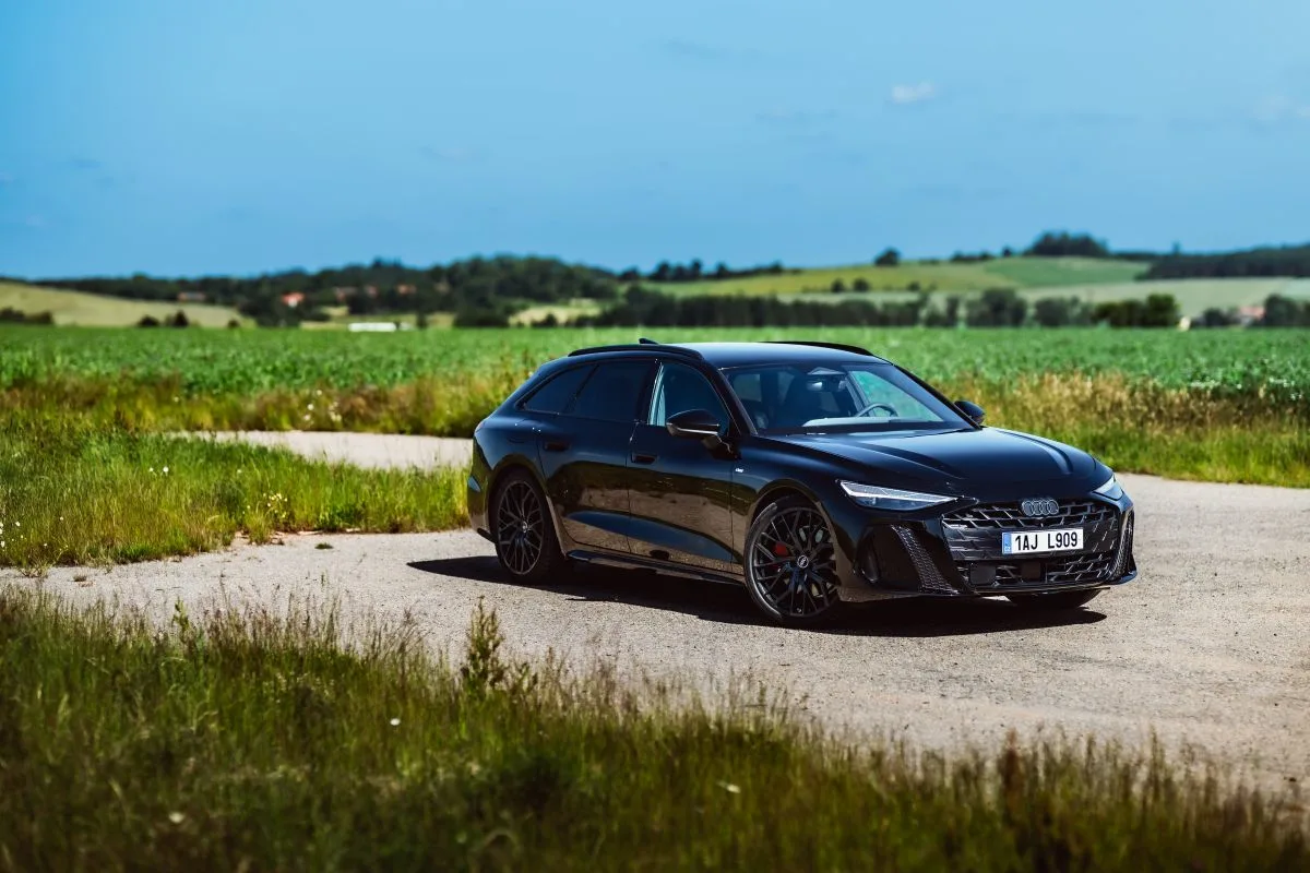 prvni-jizda-2025-audi_a6_avant