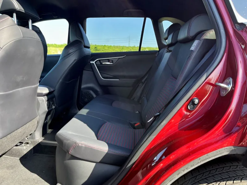 test-suzuki-across-2-5-plug-in-hybrid-elegance-e-cvt-4x4-2025-21